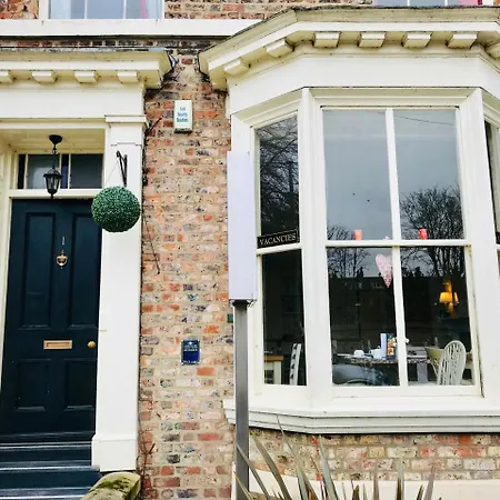 Airden House 4*