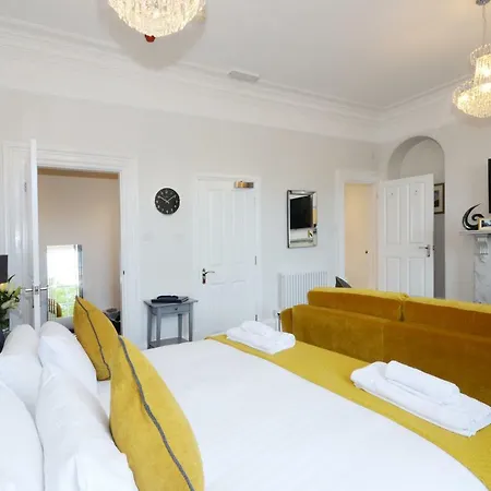 בית הארחה Airden House 4*