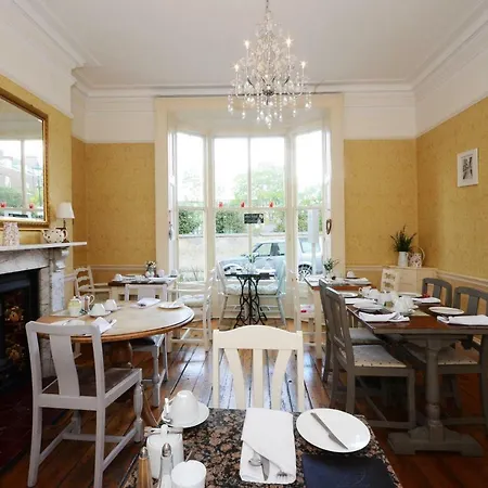 Airden House 4*